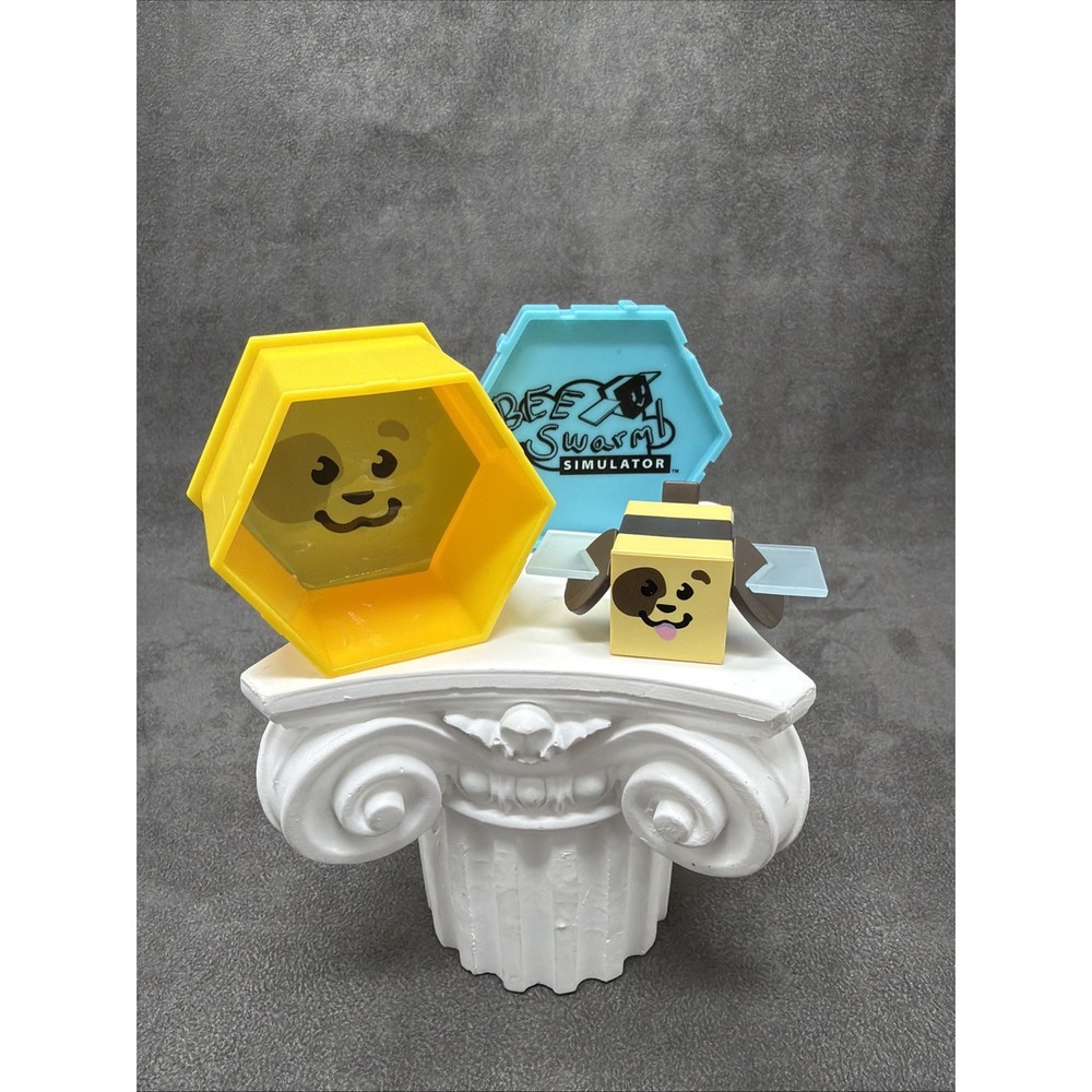 Bee Swarm Simulator Mini Series 1 Puppy Bee Figure & Comb